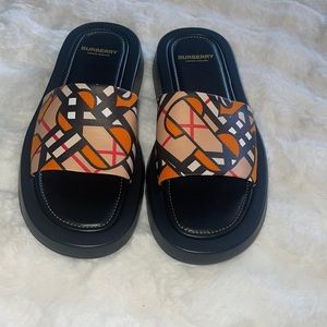 Burberry Buckingham monogram canvas on top leather dole sandals